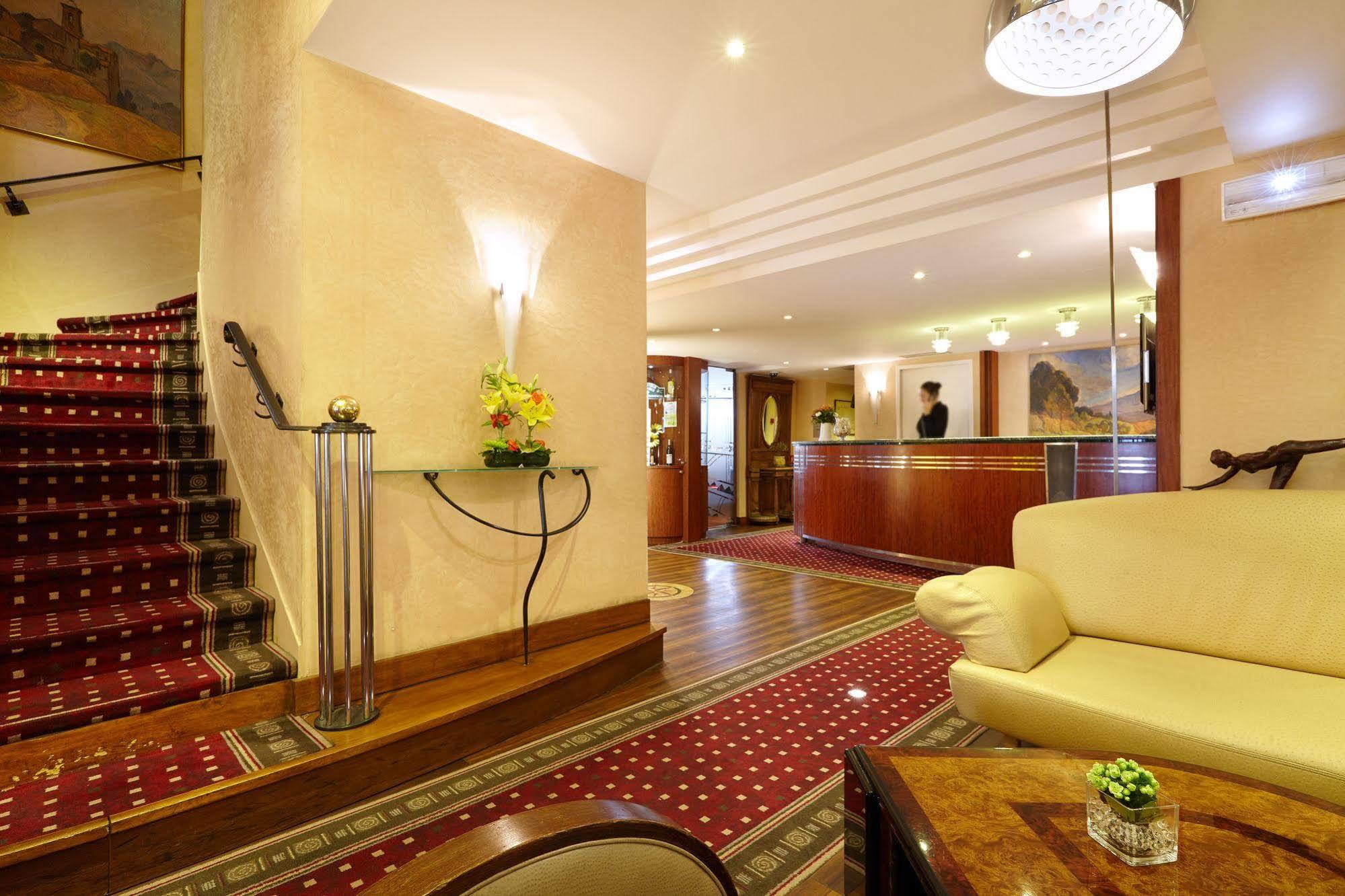 Hotel Saint Christophe Aix En Provence Centre Ville Екс ан Прованс Екстериор снимка